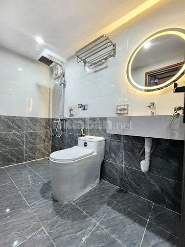 TT Tầng 1 Nguyễn Chính 100m2 SĐCC giá hơn 3 TỶ xíu