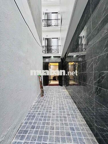 Bùi Xương Trạch - 32m2 , 5 tầng , MT 6m , ngõ thông , 8,3tỷ Bùi Xương Trạch - 32m2 , 5 tầng , MT 6m , ngõ thông , 8,3tỷ