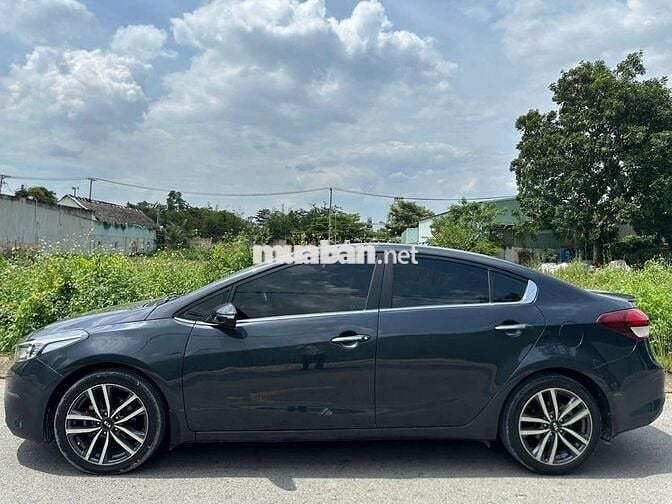 Kia Cerato- 72000 km. xe gia đình. ít đi