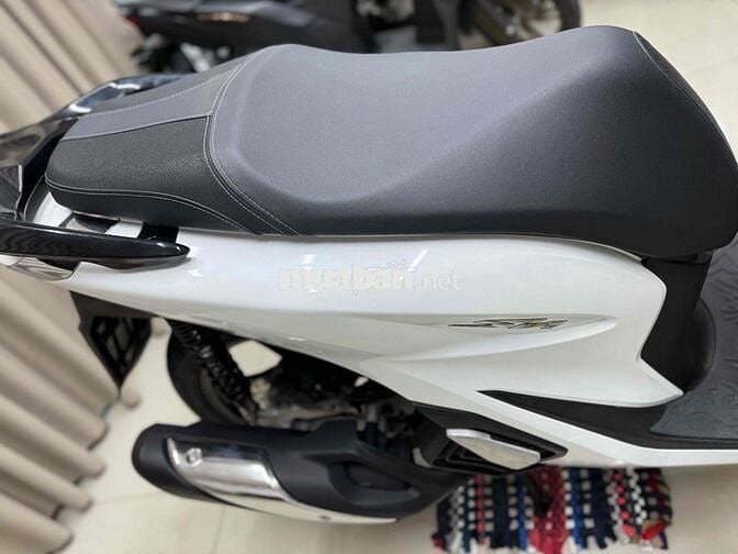 SH 125 abs cuối 2022 giá cực êm