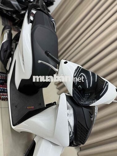 SH 125 abs cuối 2022 giá cực êm