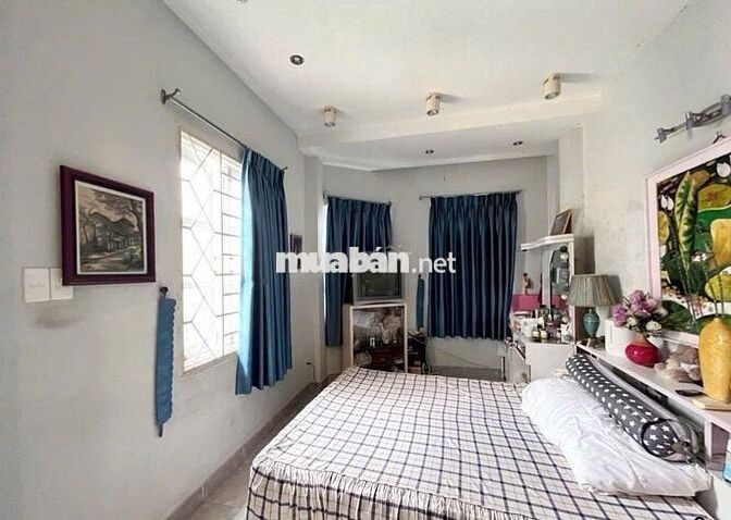 Cho thuê nhà 4pn Full nội thất Huỳnh Văn Bánh 4 làu giá 18 triệu