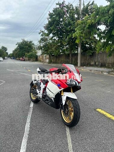 Gpx demon lướt 9.000km siêu đẹp