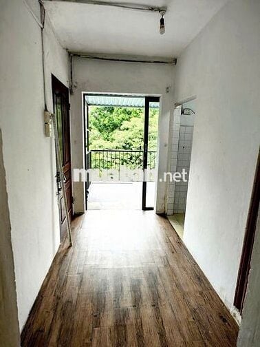 Cho thuê nhà tập thể K1 mặt phố Giảng Võ.