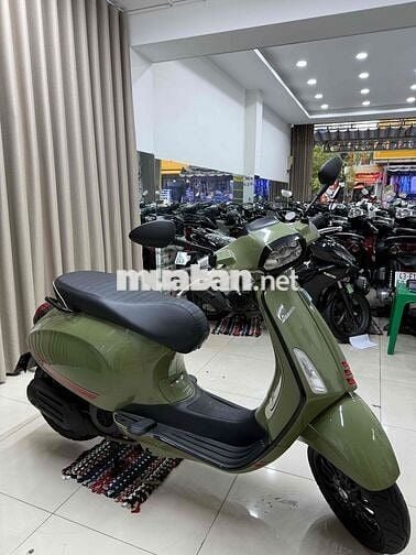 Vespa 125 siêu lướt vài ngàn km đẹp như bức tranh