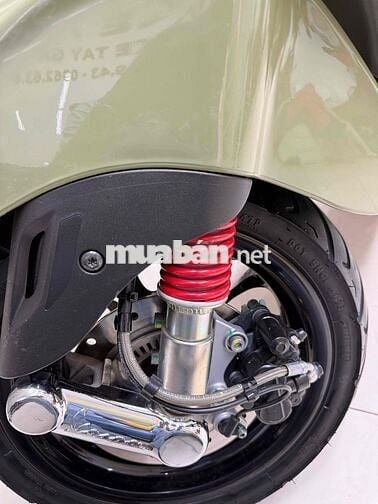 Vespa 125 siêu lướt vài ngàn km đẹp như bức tranh