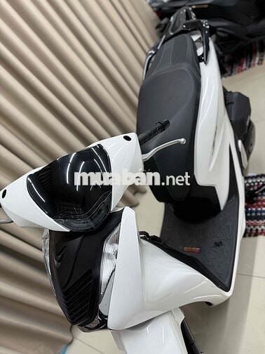 SH 125 abs cuối 2022 giá cực êm