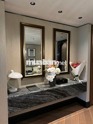 Căn 3 PN view Tràng Tiền Plaza, full nội thất 6* - QL Ritz - Carlton