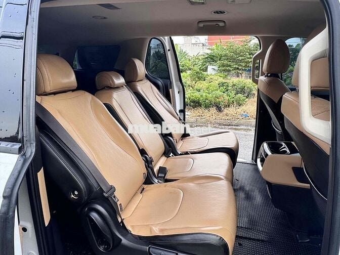 Kia Carnival 2021 2.2D Premium 8 chỗ - 73000 km