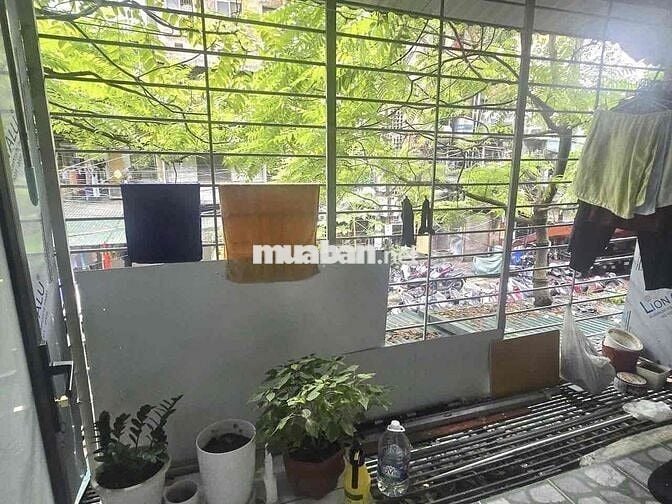 Tập thể tầng 2 Nguyễn Công Trứ. Hai bà Trưng. Giá 3.9 tỷ