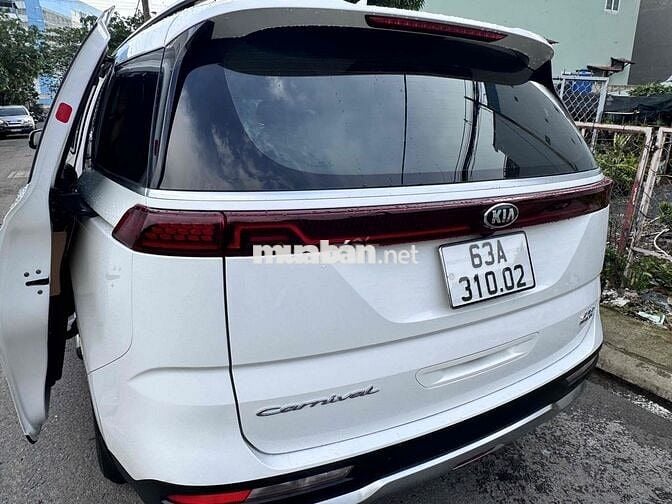 Kia Carnival 2021 2.2D Premium 8 chỗ - 73000 km