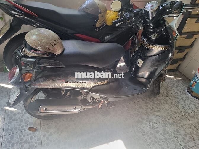 Xe máy Yamaha Mio Classic màu đen