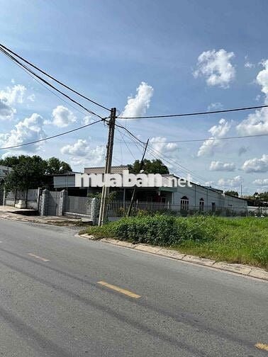 BÁN ĐẤT TẶNG NHÀ CẤP 4 , LÔ GÓC 2 MT
