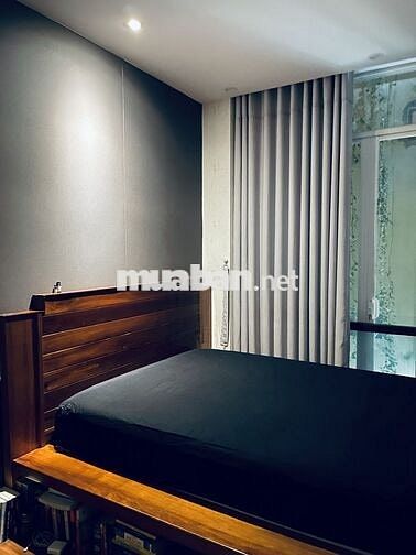 Nhà quận 1 119m2, 1 trệt, 2 lầu, 1 sân thượng, nội thất cao cấp