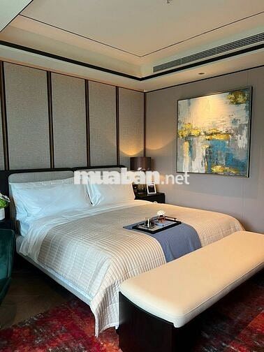 Căn 3 PN view Tràng Tiền Plaza, full nội thất 6* - QL Ritz - Carlton
