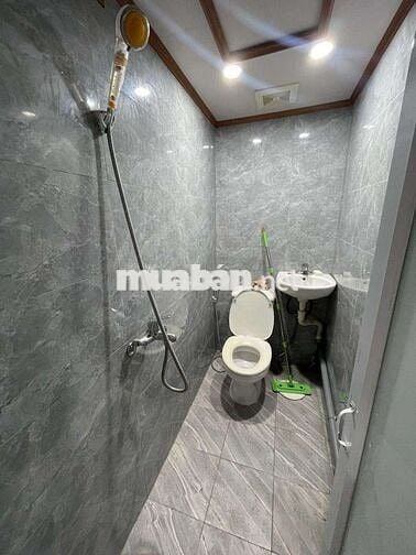 Nhỉnh 2 tỷ! TT phố Lò Đúc, tầng 2, 45m, 2N1W, nhà đẹp, thoáng, ở ngay
