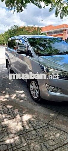 Toyota Innova 2016 2.0E - 450000 km