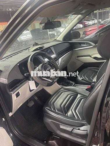 Kia Carens 2024 1.5G IVT - 45000 km