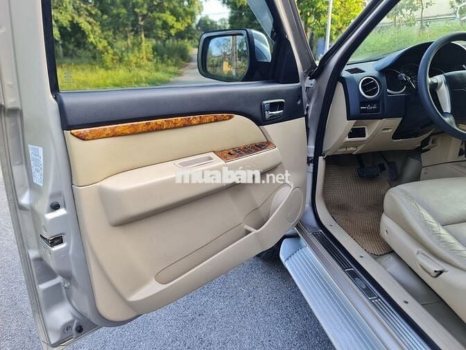 Ford Everest 2011 máy dầu số tự động