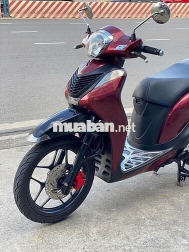Xe máy Honda SH Mode màu đỏ