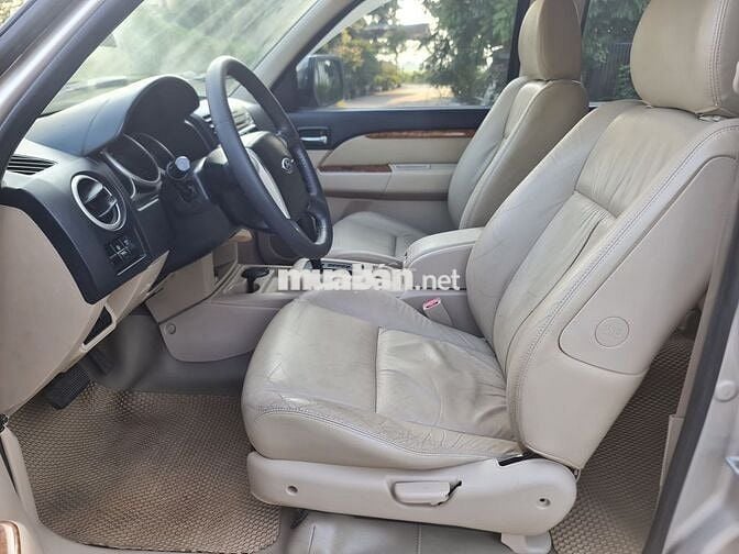 Ford Everest 2011 máy dầu số tự động