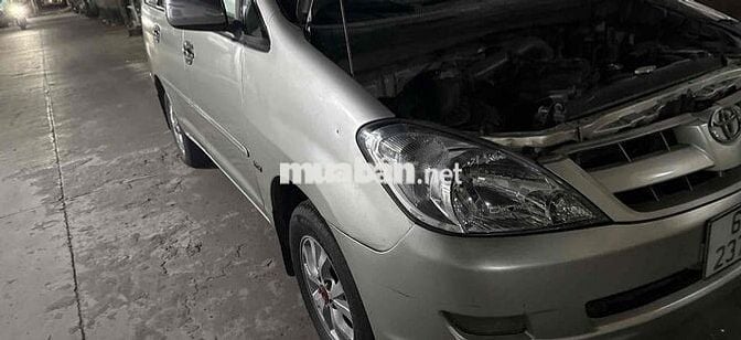 Toyota Innova 2008 G - 125000 km