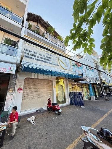 Bán nhà đẹp 227 Đồng Đen, P.11, Tân Bình, 6.4x27m