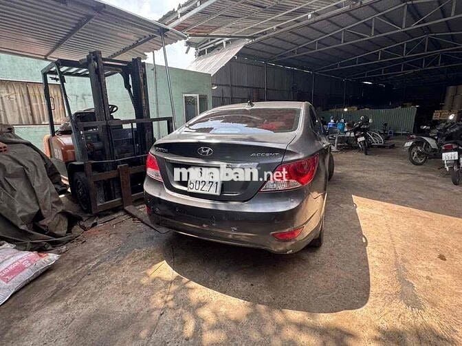 Hyundai Accent 2011 1.4 MT - 100000 km