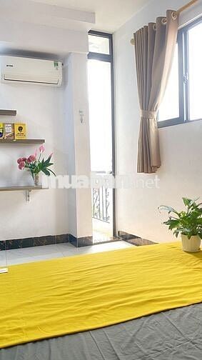 Chính chủ cho thuê phòng ban công tại phố Nhân Hòa, đủ đồ, ngõ rộng