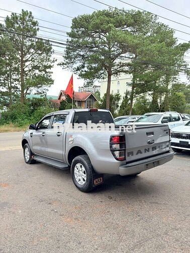 Ford Ranger XLS 4x2AT 2019 số tự động