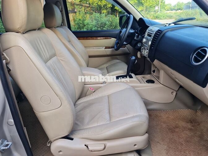 Ford Everest 2011 máy dầu số tự động