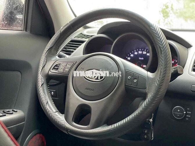 Kia soul  2009 SLi 1.6 AT - 70000 km