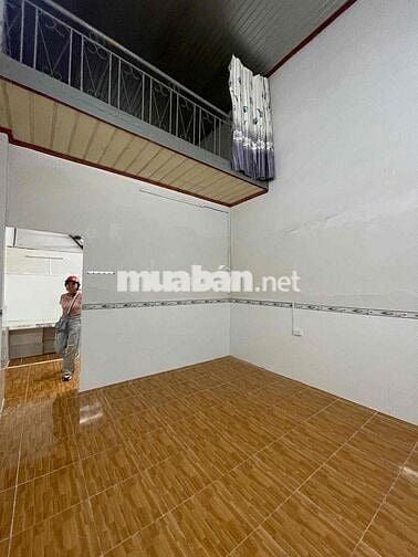 Nhà nguyên căn hxh Nguyễn Văn Lượng (Dt: 4x8m gác)  6tr