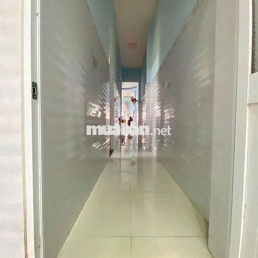- Chủ cần tiền xoay vốn, bán gấp nhà, sổ riêng ở Tân Phú Trung 800tr