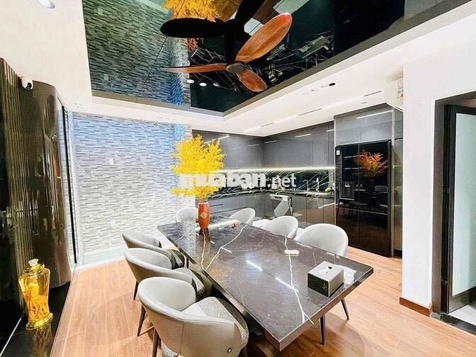Tòa VP hạng A giữa trung tâm Kim Ngưu /Lạc Trung 78 m 8 tầng thang máy