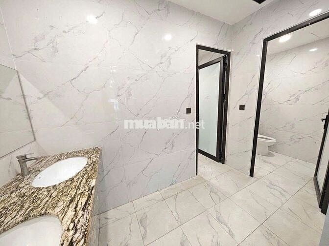 🏡 CHO THUÊ NHÀ MT NGUYỄN BÁ TUYỂN_K300_7x20m_HẦM 5 LẦU, THANG MÁY.