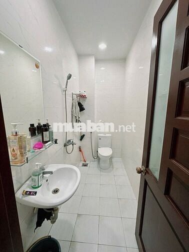 Nhà hẻm xe hơi, 4 tầng, 4PN, full nội thất, ngay chợ Tân Hương