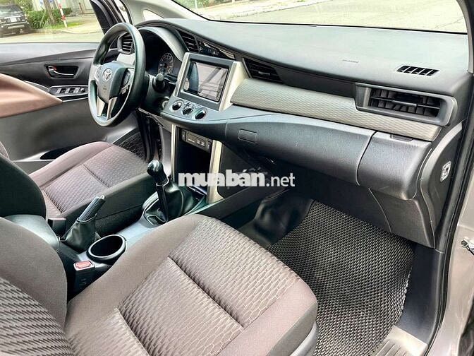 TOYOTA INNOVA E 57000 km