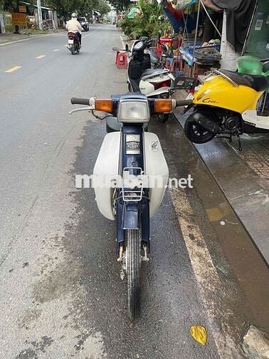Honda Super Cub 50cc xanh trắng đã dùng