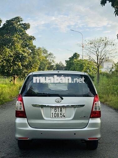 Toyota Innova 2013 2.0E - 150000 km
