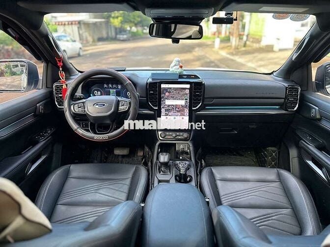 Ford Everest Titanium Plus 2.0L 4x4 AT 2025
