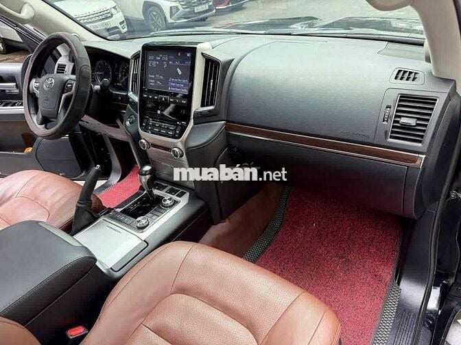Toyota LandCruiser VX 4.6 V8 sx 2020 màu đen