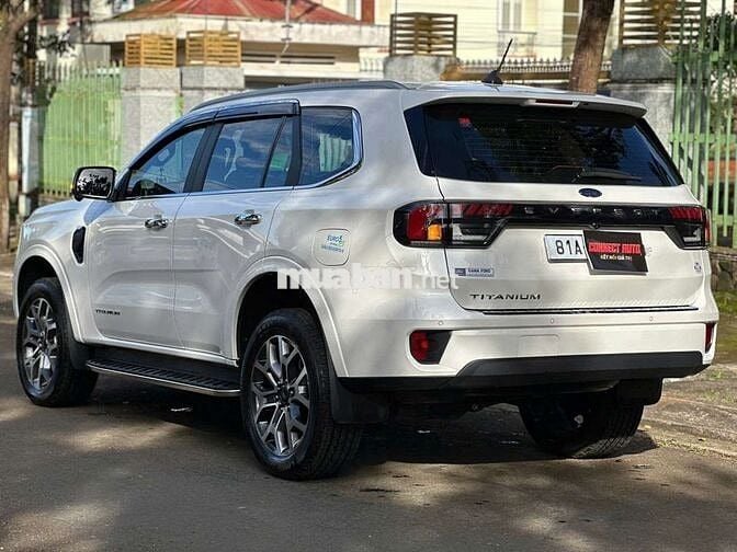 Ford Everest Titanium Plus 2.0L 4x4 AT 2025