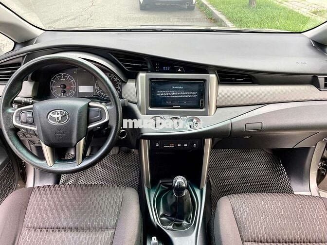 TOYOTA INNOVA E 57000 km