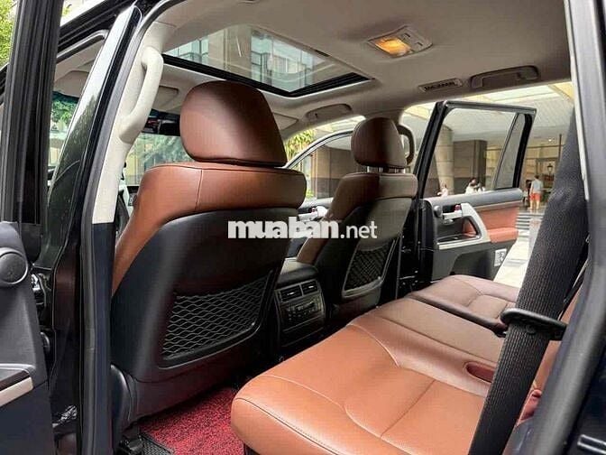 Toyota LandCruiser VX 4.6 V8 sx 2020 màu đen