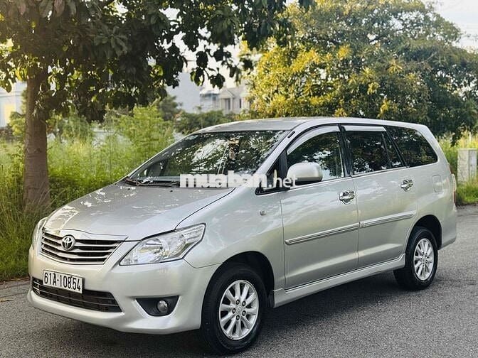 Toyota Innova 2013 2.0E - 150000 km