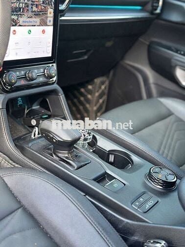 Ford Everest Titanium Plus 2.0L 4x4 AT 2025