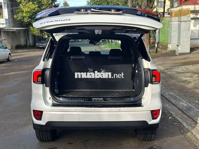 Ford Everest Titanium Plus 2.0L 4x4 AT 2025
