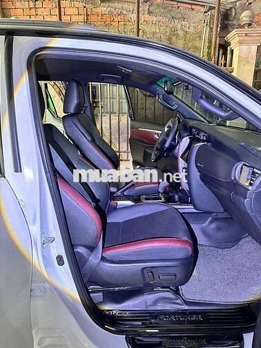 Toyota Fortuner 2024 Legender 2.4L 4x2 AT - 6000