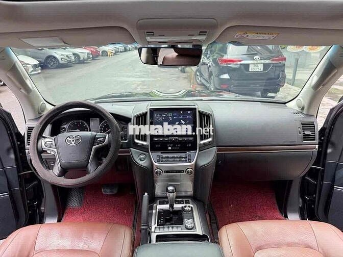 Toyota LandCruiser VX 4.6 V8 sx 2020 màu đen